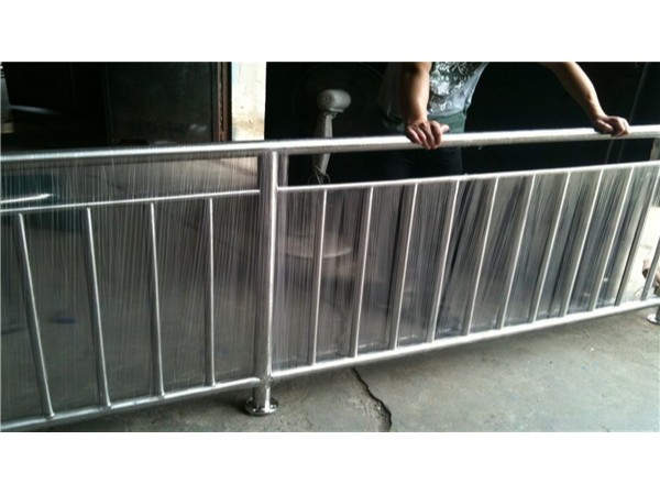 不銹鋼護欄焊縫處是不是更易生銹？